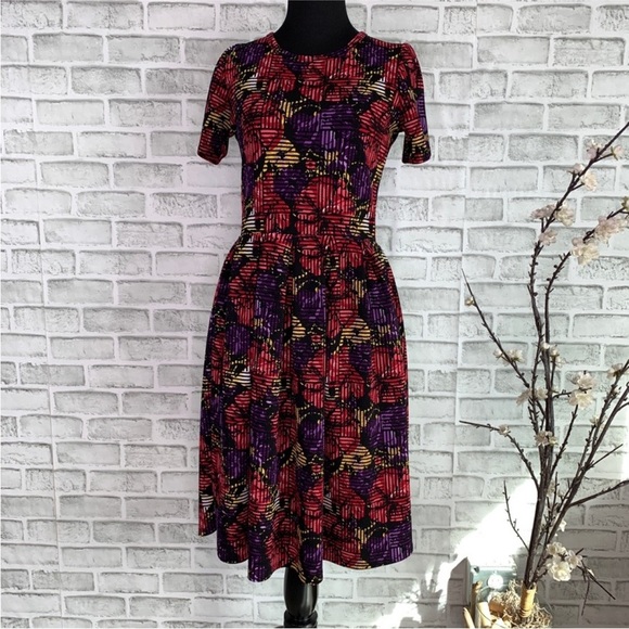 LuLaroe | Amelia Floral Red 3/4 Sleeve Scoop Neck Hidden Pockets Dress Small - Picture 1 of 5